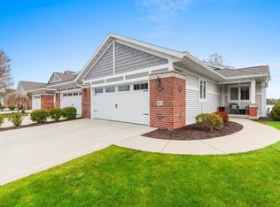 2617 Bay Harbor Cir #4, Green Bay, WI 54304