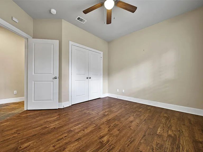 902 W 23rd St #B — Photo 18