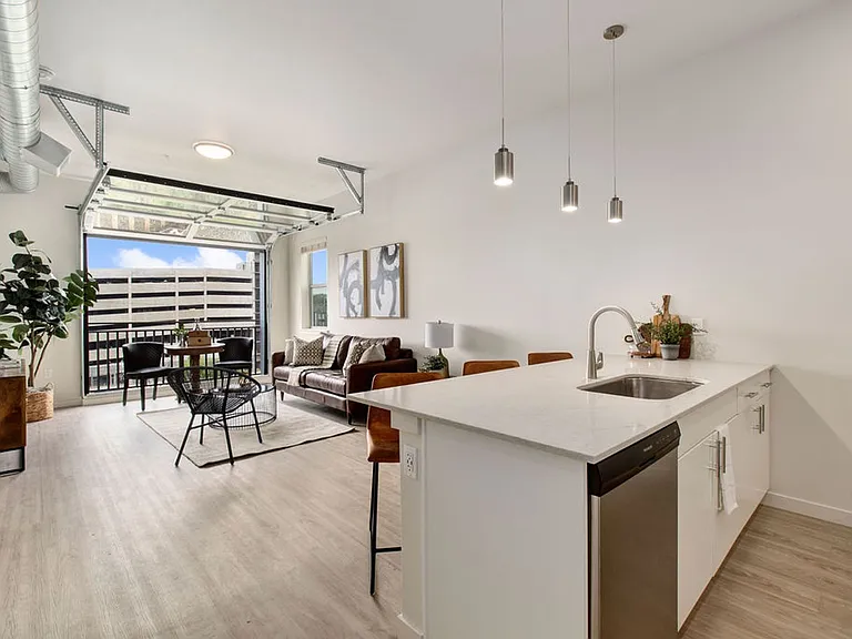 Axis West Flats — Photo 7