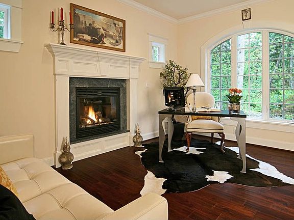 Parlor/Den