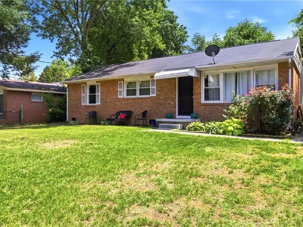 1608 E Cone Blvd, Greensboro, NC 27405