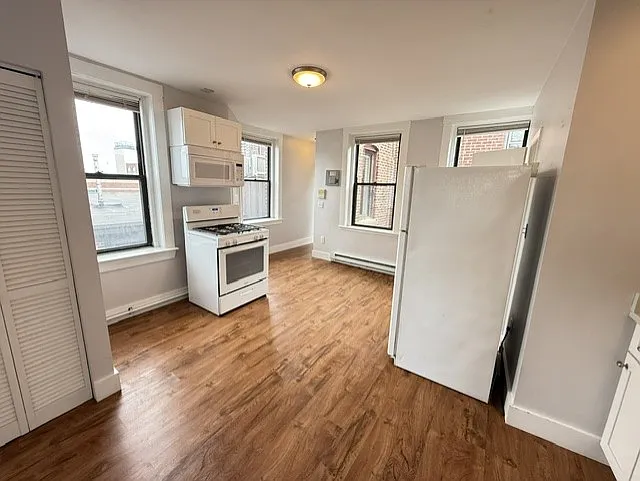 1 bed, $2,600 — Photo 3