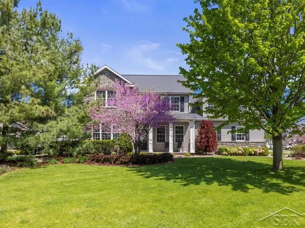 6896 Dunburton Cir, Saginaw, MI 48603