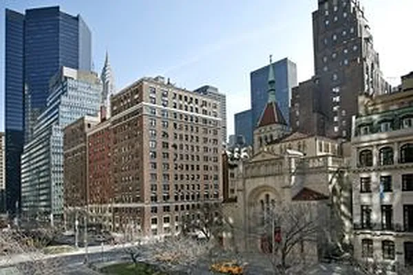 Rented by Douglas Elliman | media 14