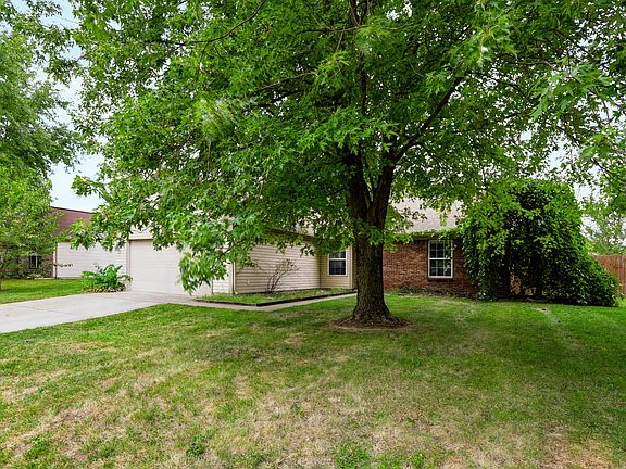 2nd image of 8276 Bayshore Ln