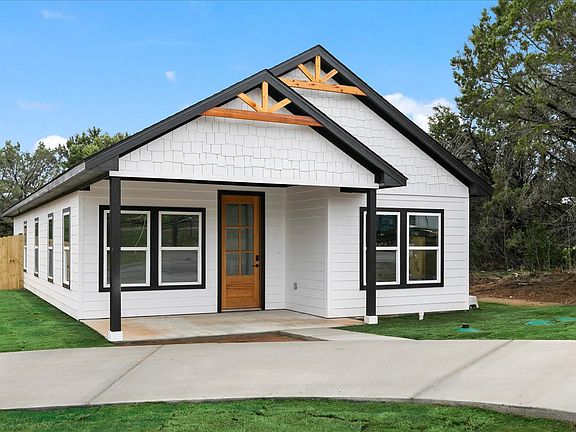 2nd image of 1037 Comanche Cove Dr