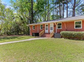 1707 Powatan St, Fayetteville, NC
