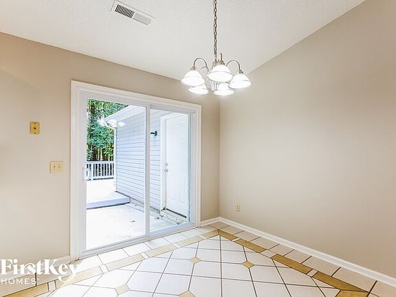 5th image of 110 Waderich Ln
