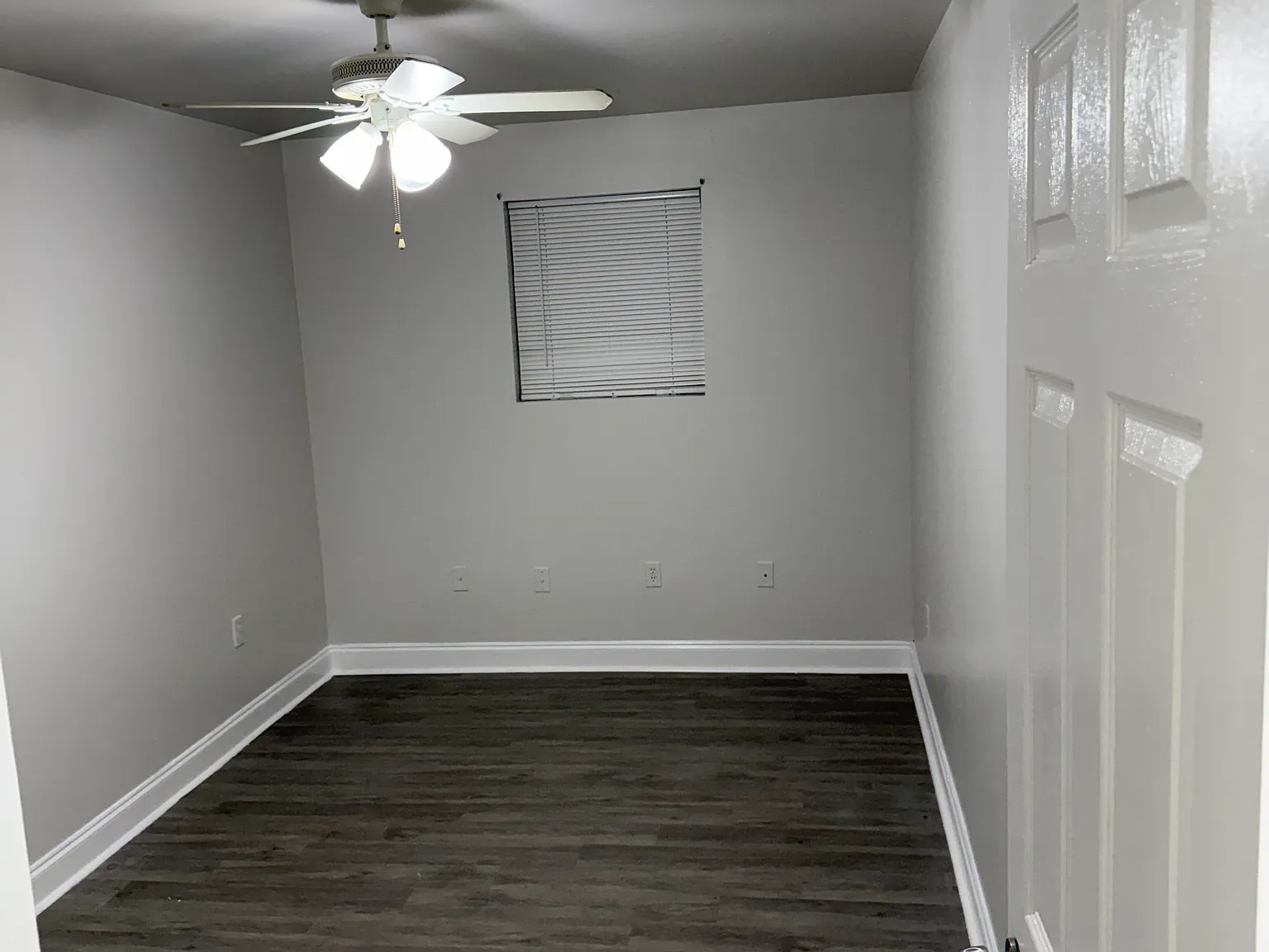 2 bed, 850 sqft, $1,400 — Photo 2