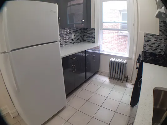 Rented by Sprint Realty | media 15