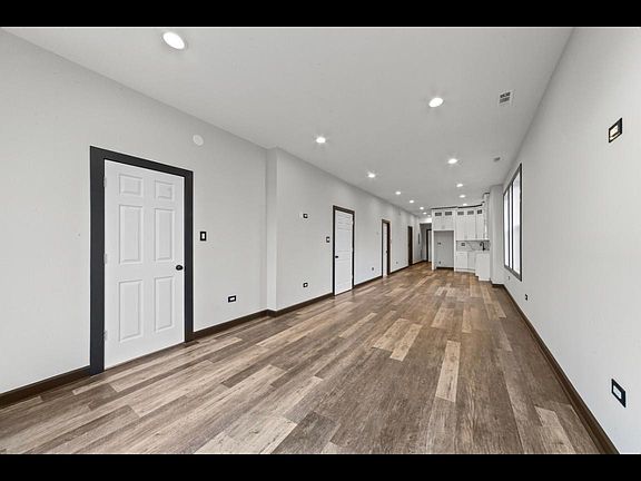 5th image of 4200 W Kamerling Ave #3