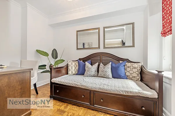 Sold by NextStopNY | media 6