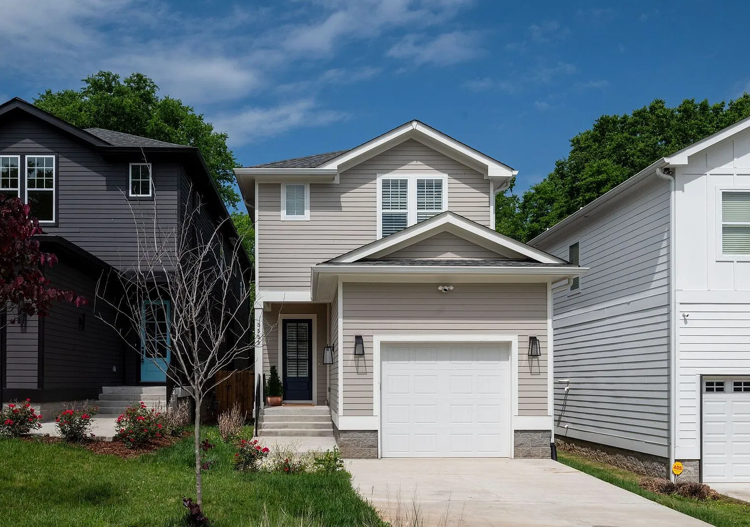 **Beautiful home constructed in 2022 - located in popular Charlotte Park** — Photo 1