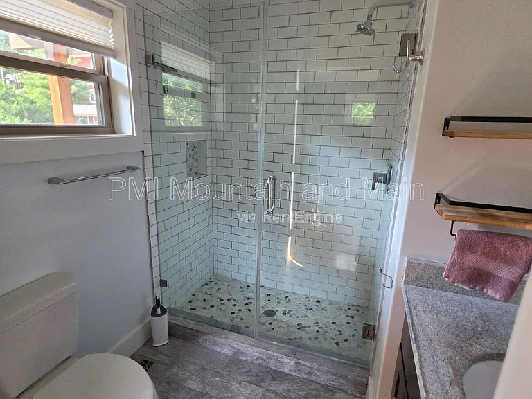 156 Bradley St — Photo 29