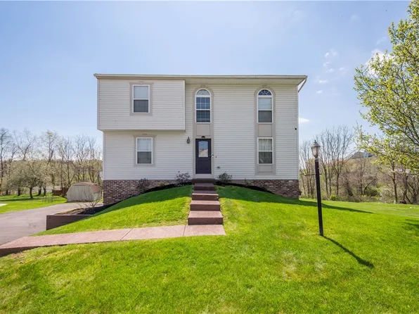 1017 Sir Robert Dr, Cecil, PA 15321