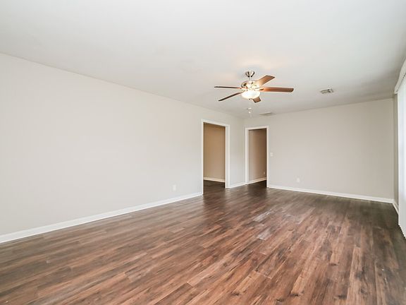 5th image of 6104 Harlow Blvd