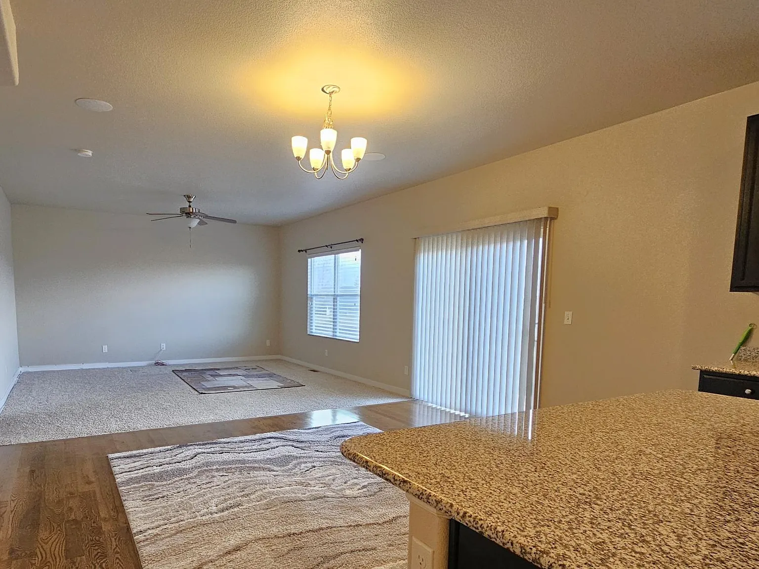 4 bed, 2.5 bath, 3367 sqft, $2,595 — Photo 4