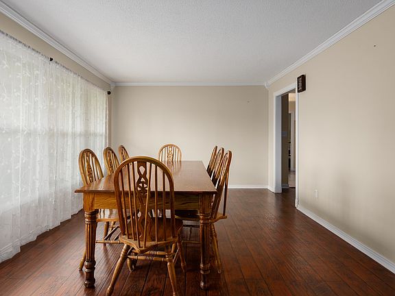 5th image of 158 Duncan St