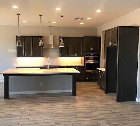 4th image of 16824 W Gloria Ln