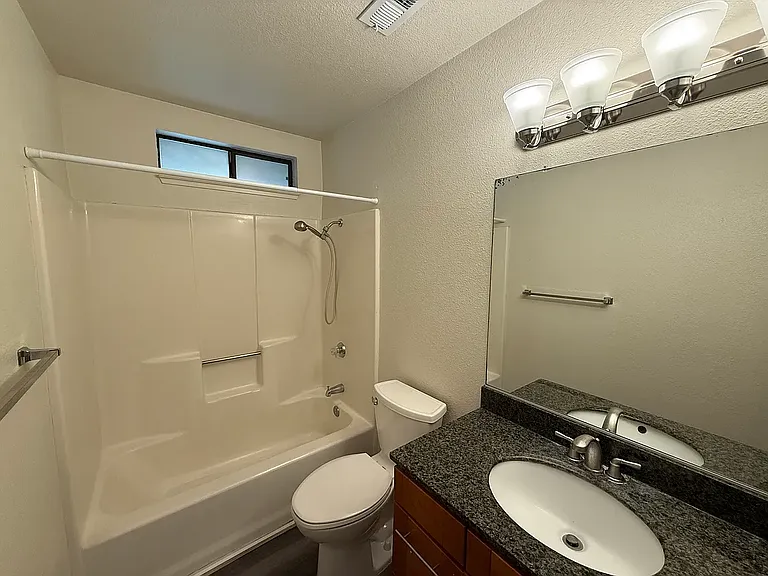 1420 Sherman Ave #16 — Photo 10