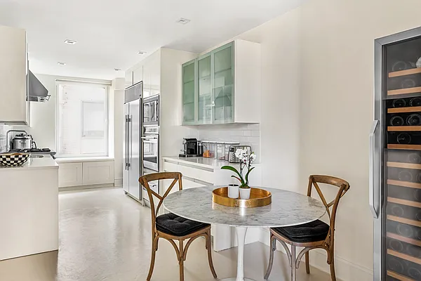 Rented by Compass | media 13