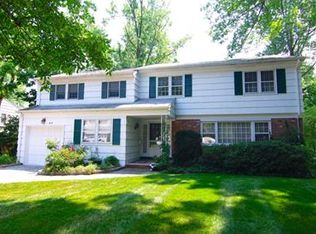 415 Oak St, Ridgewood, NJ 07450