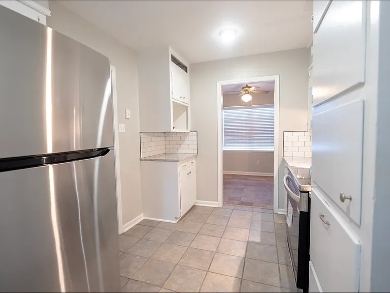 9521 Palmetto Ln — Photo 3