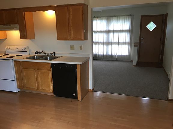 Kitchen to living room