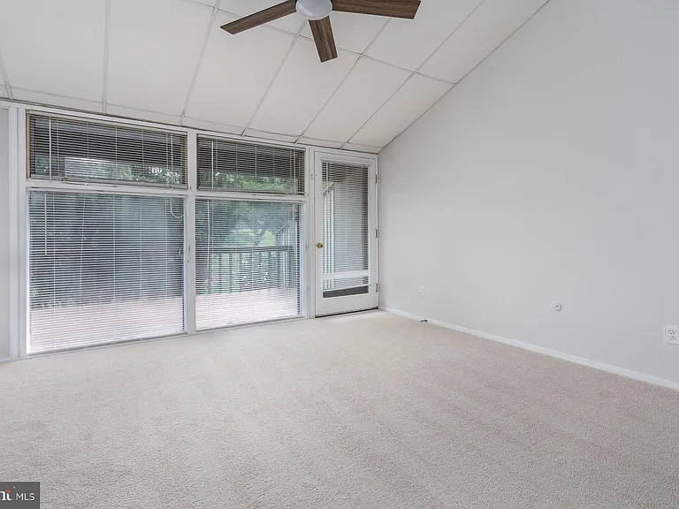 7 Belaire Way — Photo 22
