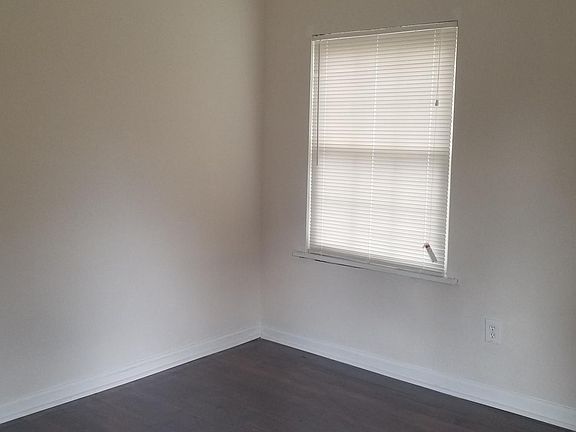 3rd image of 6135 Shillington Ln