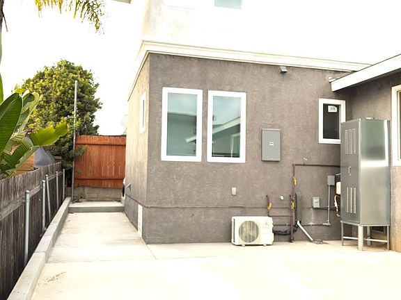 3rd image of 2236 Sea Breeze Dr