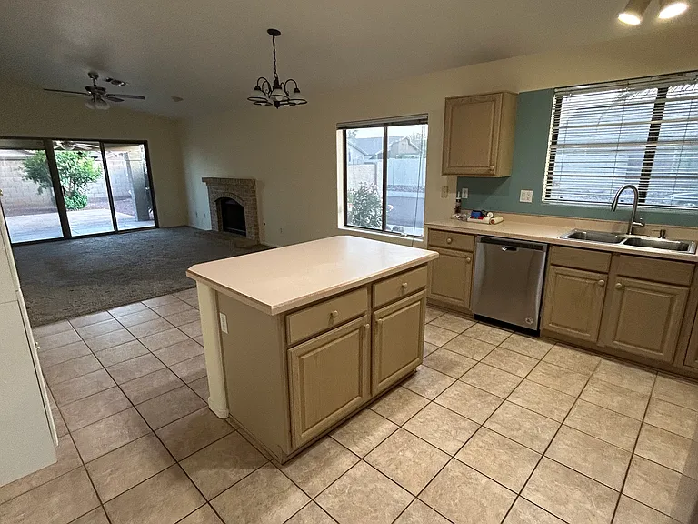 519 W Bluefield Ave — Photo 14