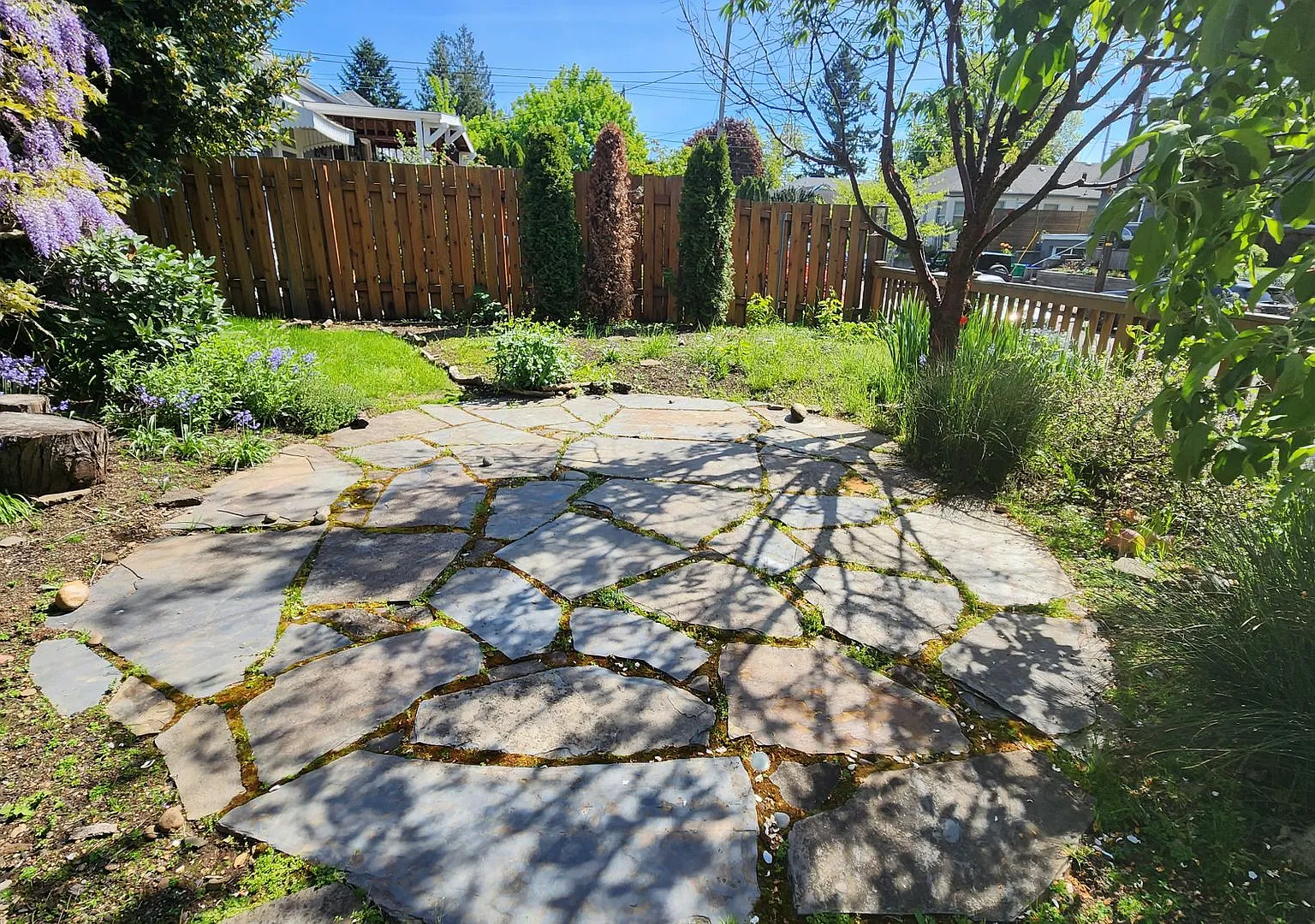Classic 1914 4-Bedroom Bungalow with All The Right Updates - Alberta Arts! — Photo 4