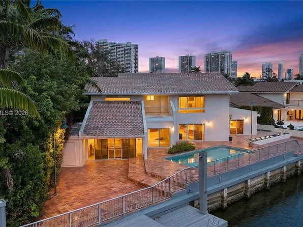 3226 NE 168th St, North Miami Beach, FL 33160