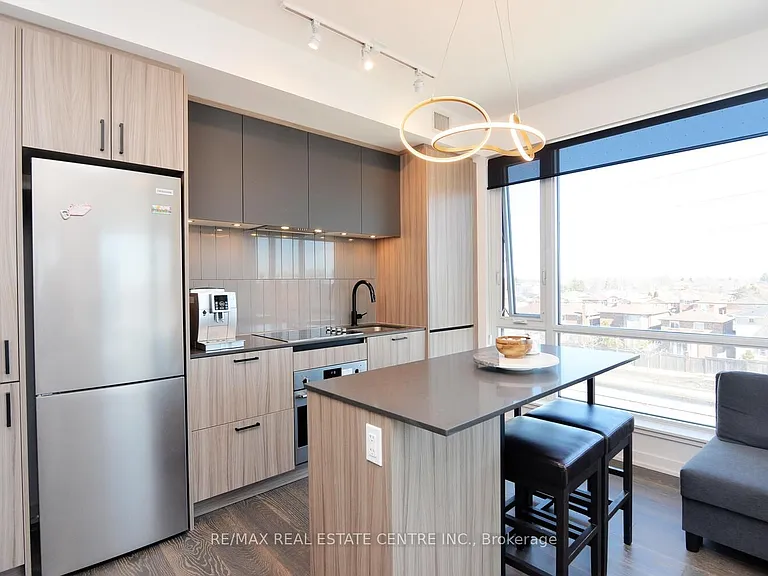 7950 Bathurst St #416 — Photo 26
