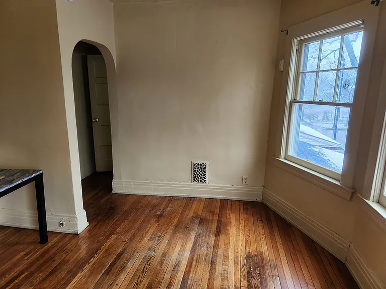 2 Clay Ave — Photo 9