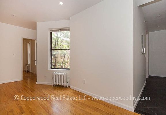 5th image of 402 E 78th St APT 19