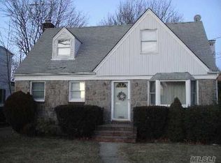 55 East Ave, Valley Stream, NY 11580