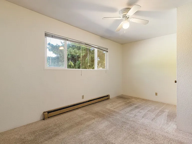 5721 Hendrickson Ave — Photo 9