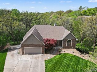 2401 SW Whispering Creek Ct, Blue Springs, MO 64015