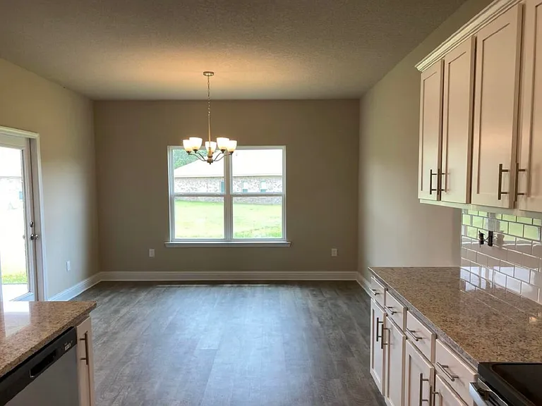 1208 Carraway Cv — Photo 10