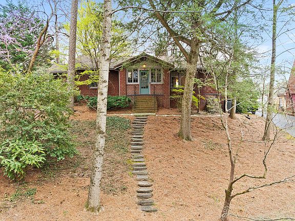 2nd image of 5526 Woodburn Dr