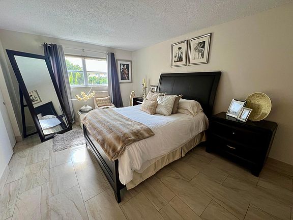 5th image of 330 NE 26th Avenue #3040