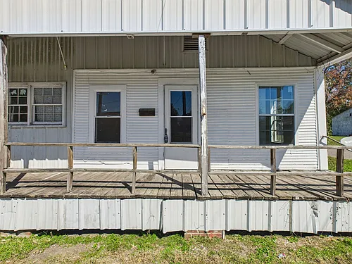 711 E Lessley St Photo 1