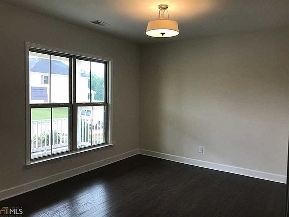 3rd image of 503 Pitman Pl