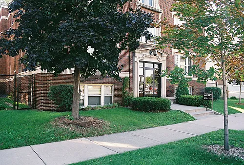 Balfour Apartments Photo 1