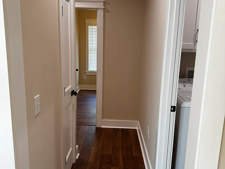 421 Reeves Ave — Photo 5