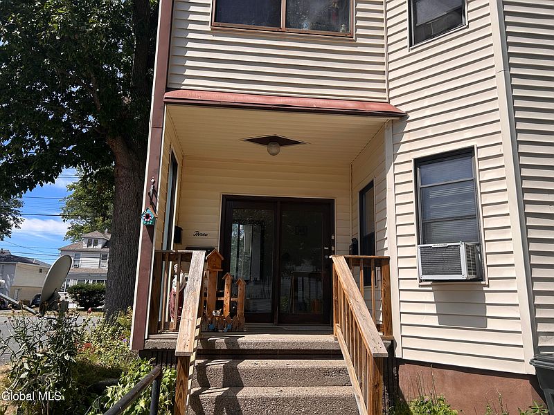 3rd image of 3 Buchanan Avenue