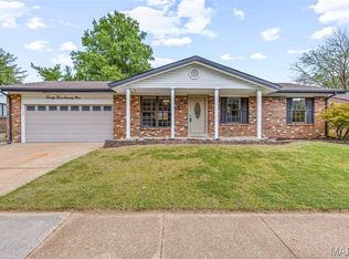 2379 England Town Rd, Saint Louis, MO 63129