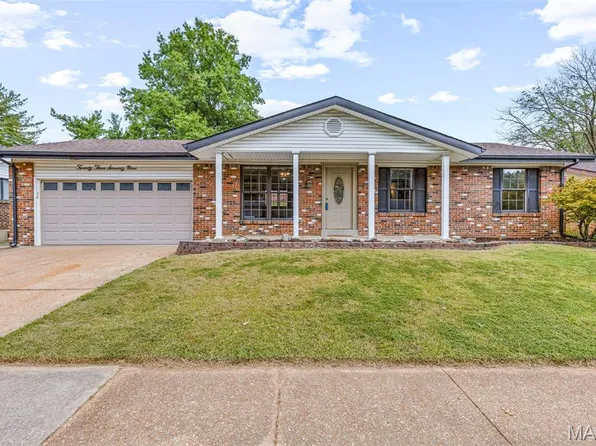 2379 England Town Rd, Saint Louis, MO 63129